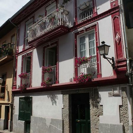 La Casa Roja De Saioa Daire Lekeitio Dış mekan fotoğraf
