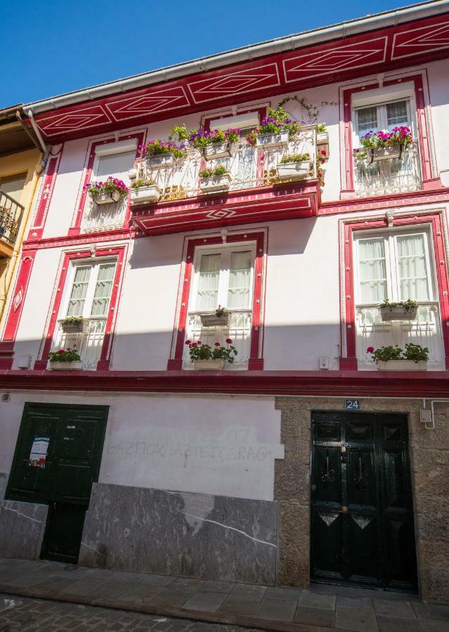 La Casa Roja De Saioa Daire Lekeitio Dış mekan fotoğraf